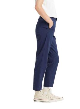 Pantaloni Levis Essential Chino Blu Navy per Donna