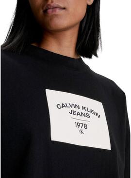 T-Shirt Calvin Klein Patch Nero per Donna