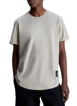 T-Shirt Calvin Klein Jeans Badge Gira Beige