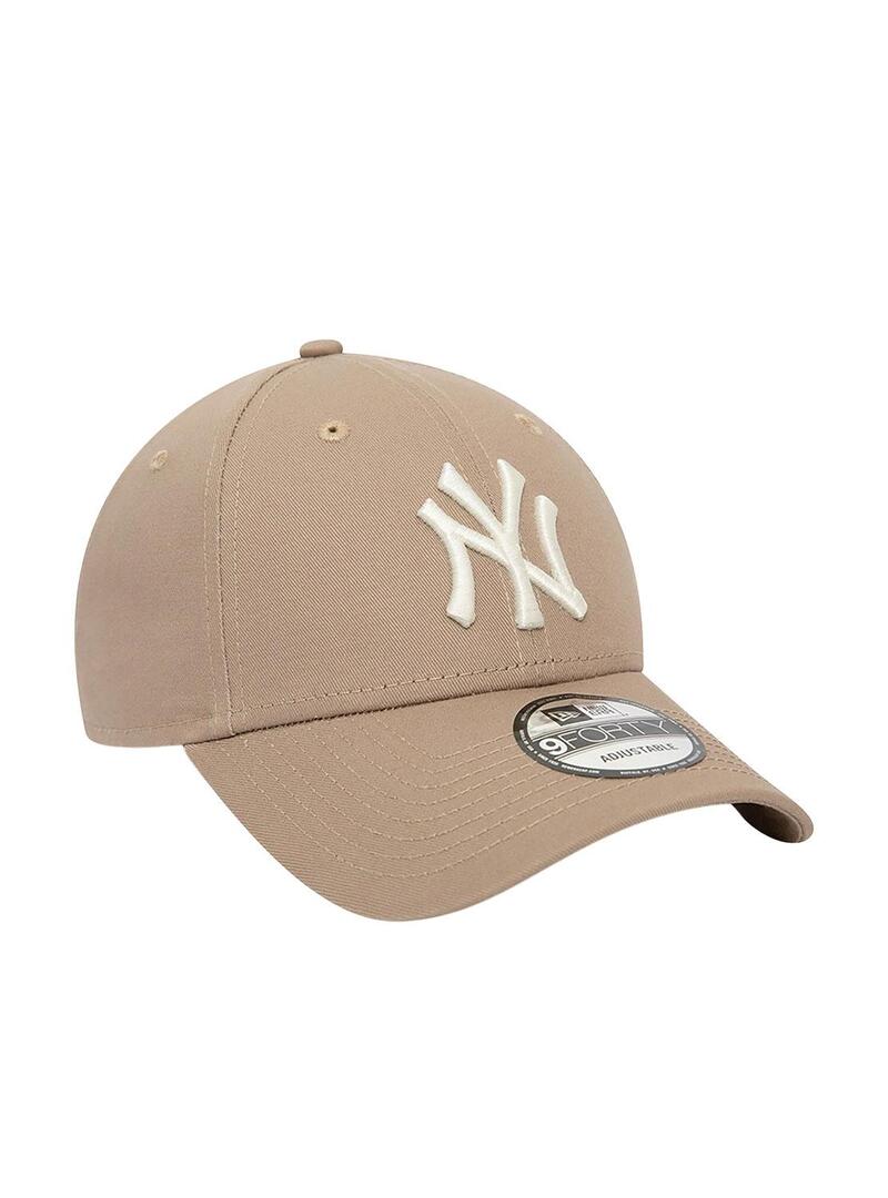 Cappello New Era New York Yankees League 9FORTY Beige.