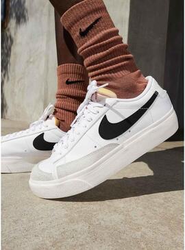 Sneakers Nike Blazer Low Platform Bianche per Donna.