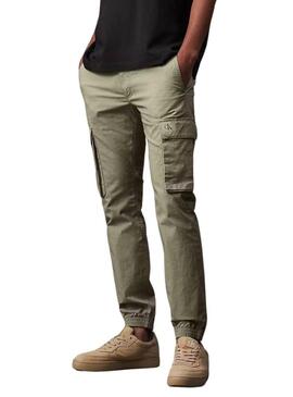 Pantaloni Calvin Klein Cargo verdi per uomo