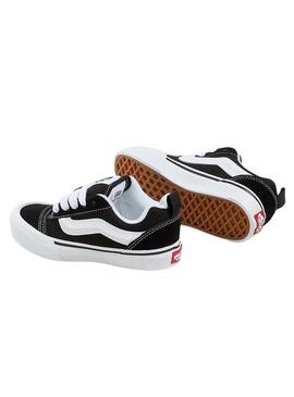 Scarpe Vans Knu Skool nere e bianche per bambini.