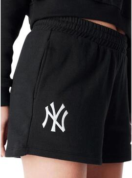 Pantaloni corti New Era New York Yankees Essential neri per donna