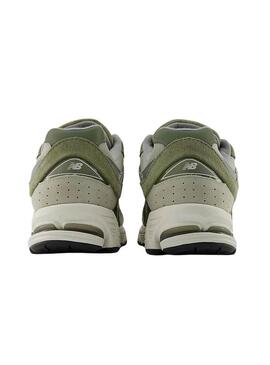 Scarpe New Balance U2002R CA verde per uomo
