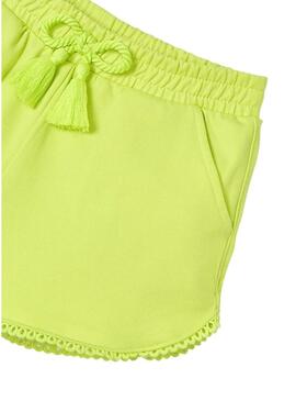 Short Mayoral  sportivo di base giallo per ragazza.