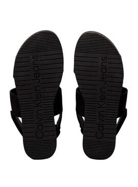 Sandali Calvin Klein con plateau neri per donna.