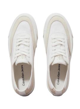 Sneakers Calvin Klein in tela con suola bianca per donna.