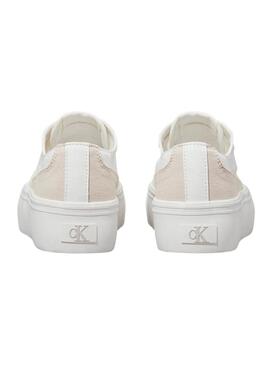 Sneakers Calvin Klein in tela con suola bianca per donna.