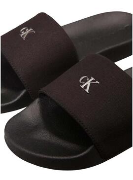 Ciabatte Calvin Klein monogramma nere da donna.