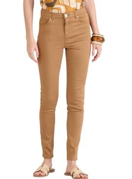 Pantaloni Naf Naf aderenti marroni da donna