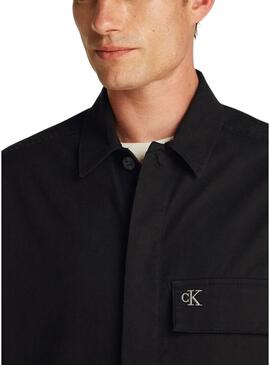 Camicia sovrajeans nera Calvin Klein Jeans Cargo per uomo