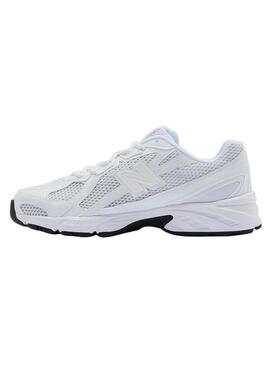 Scarpe da ginnastica New Balance U740 bianche per donna.