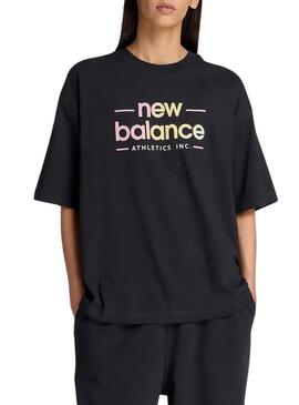 Maglietta New Balance Reimagined nera per donna