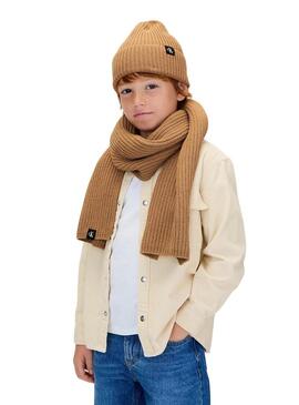 Cappello e sciarpa Calvin Klein color cammello per bambini.