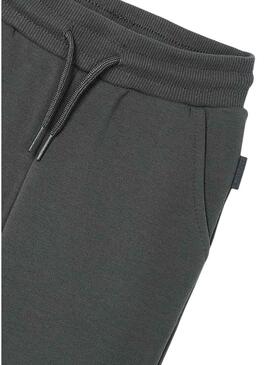 Pantaloni sportivi basic grigi per bambino Mayoral.