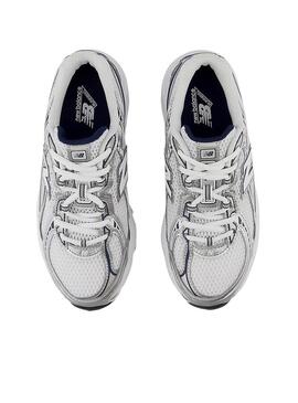 Scarpe New Balance 740 bianche per bambini.