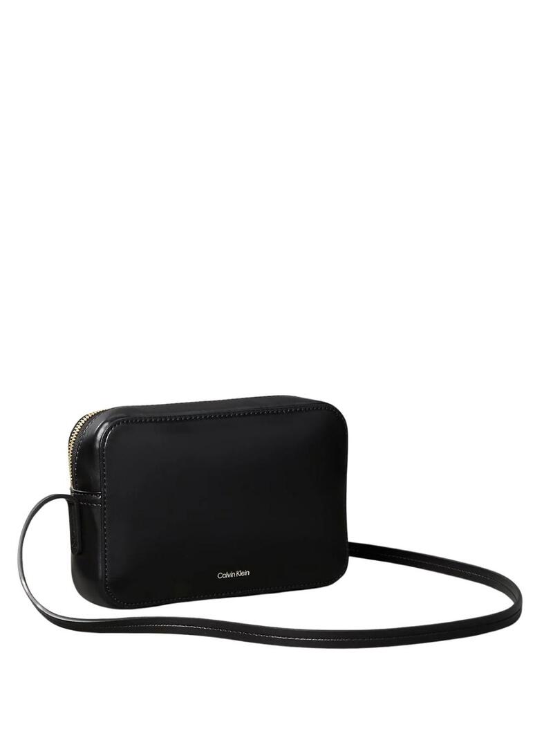 Borsa Calvin Klein a tracolla con logo monogramma nero per donna.