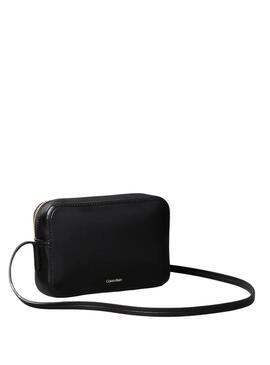 Borsa Calvin Klein a tracolla con logo monogramma nero per donna.