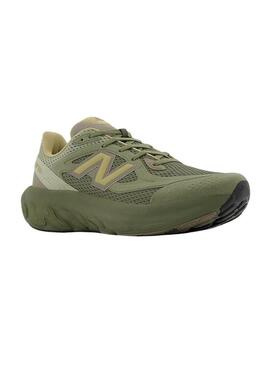 Scarpe New Balance 800 verdi per uomo.