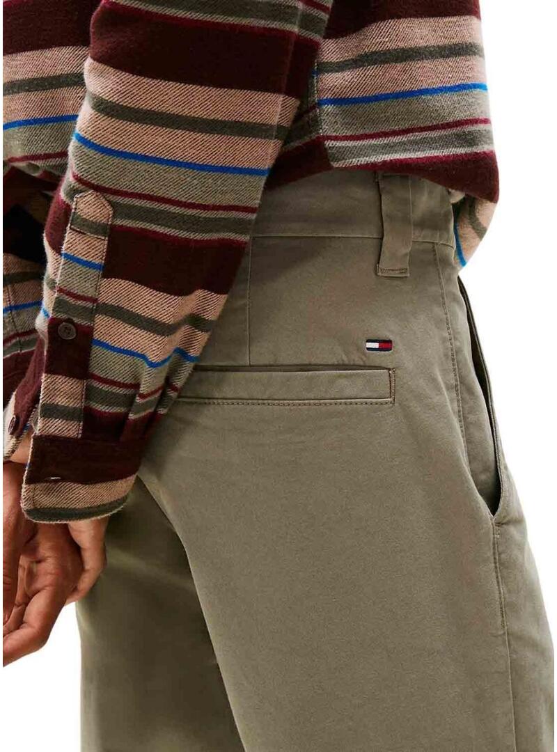 Pantaloni Tommy Jeans Austin Chino verdi per uomo