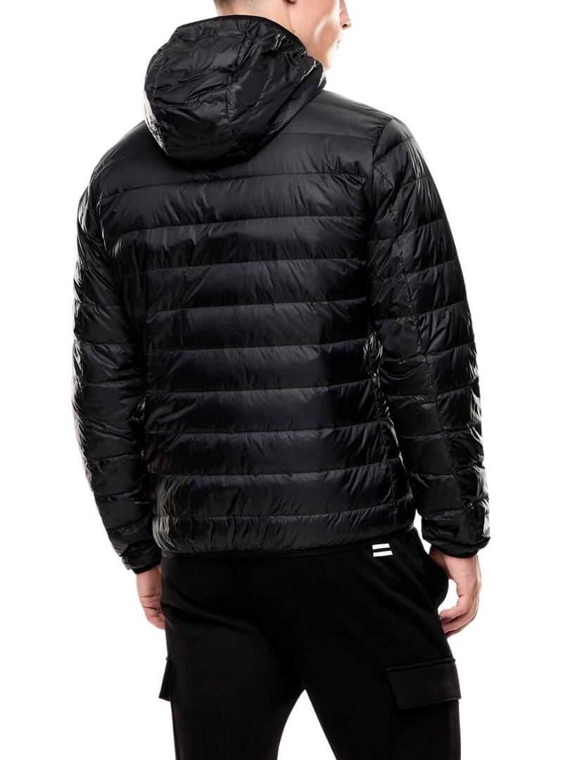 Giacca Emporio Armani EA7 trapuntata nera per uomo.