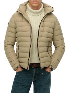 Giacca trapuntata Superdry Fuji beige per uomo.