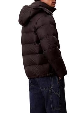 Giacca in piumino Calvin Klein con cappuccio nera per uomo.