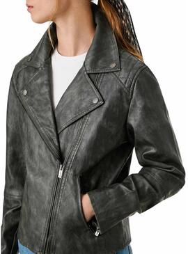 Giacca da motociclista Pepe Jeans Stacy nera in ecopelle per donna.