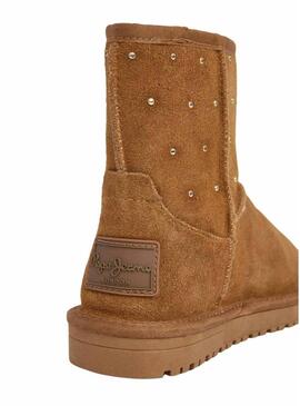 Stivali da donna Pepe Jeans Diss West in camoscio con borchie color cammello.