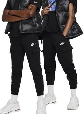 Pantaloni Nike Sportswear Club Fleece neri per bambini.