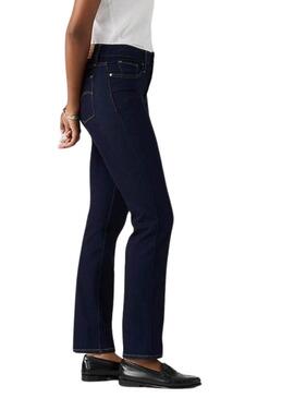 Pantaloni in denim Levis 314 Shaping Straight scuro per donna.