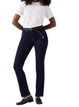 Pantaloni in denim Levis 314 Shaping Straight scuro per donna.