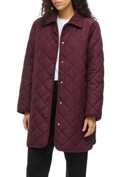Cappotto trapuntato Vila. Modello Viquila bordeaux per donna.