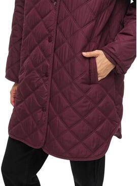 Cappotto trapuntato Vila. Modello Viquila bordeaux per donna.