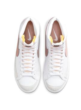 Sneakers Nike Blazer Mid 77 bianche e rosa per donna