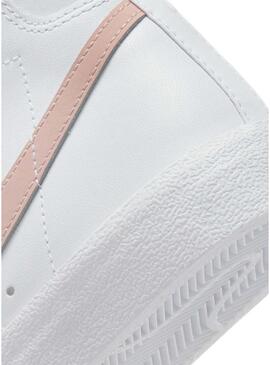 Sneakers Nike Blazer Mid 77 bianche e rosa per donna