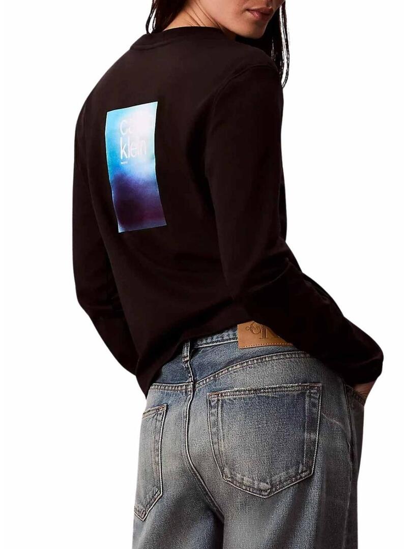 Maglietta Calvin Klein Jeans Satin Ombre Graphic nera per donna