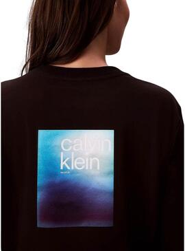 Maglietta Calvin Klein Jeans Satin Ombre Graphic nera per donna