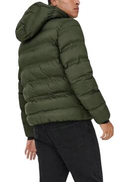 Giacca Only and Sons Union imbottita con cappuccio verde per uomo.