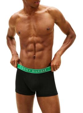 Confezione da 3 boxer Tommy Hilfiger Trunk neri con vita colorata per uomo.