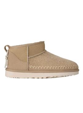 Stivali UGG Classic Ultra Mini Biarritz beige per donna.