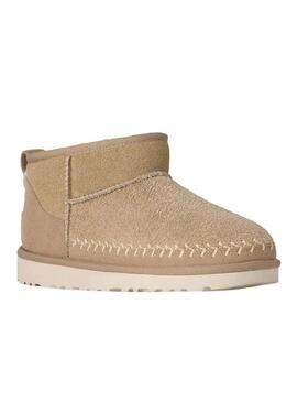Stivali UGG Classic Ultra Mini Biarritz beige per donna.