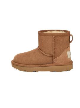 Stivali Ugg Classic Mini II color cammello per bambina e bambino.