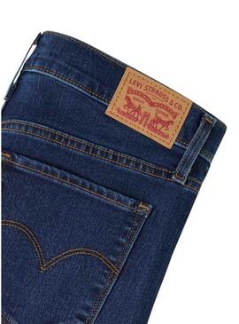 Pantaloni in denim Levis 312 slim scuro per donna