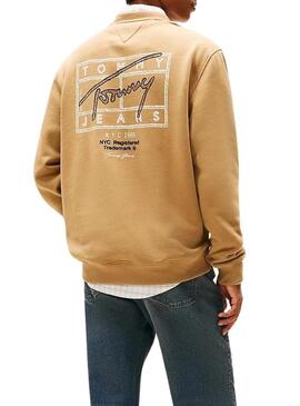 Felpa Tommy Jeans Sing Spray color cammello per uomo