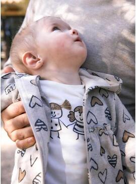Set di tre pezzi Mayoral cuori tostati per neonati.