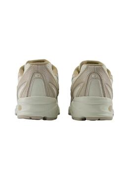 Scarpe New Balance U740 beige per donna.