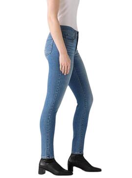 Pantaloni in denim Levi's 311 Shaping indigo per donna