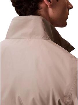 Giacca Calvin Klein Jeans Harrington beige per uomo.